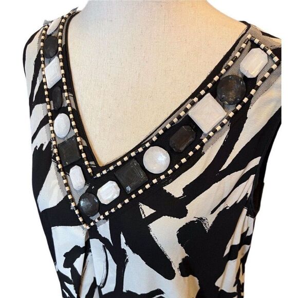 ST. JOHN Soca Collection Black White Abstract Print Sheath Dress Size SMALL Silk - Picture 5 of 8
